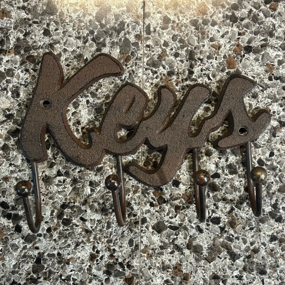 Rustic “keys” holder